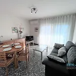 Eden Mar cambrils,climatizado, parking , wifi y playa