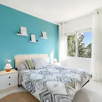 Coastal Paradise & Cozy Home With A 100M From The Beach!