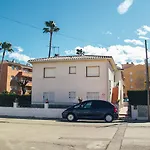 Apartment Near The Sea