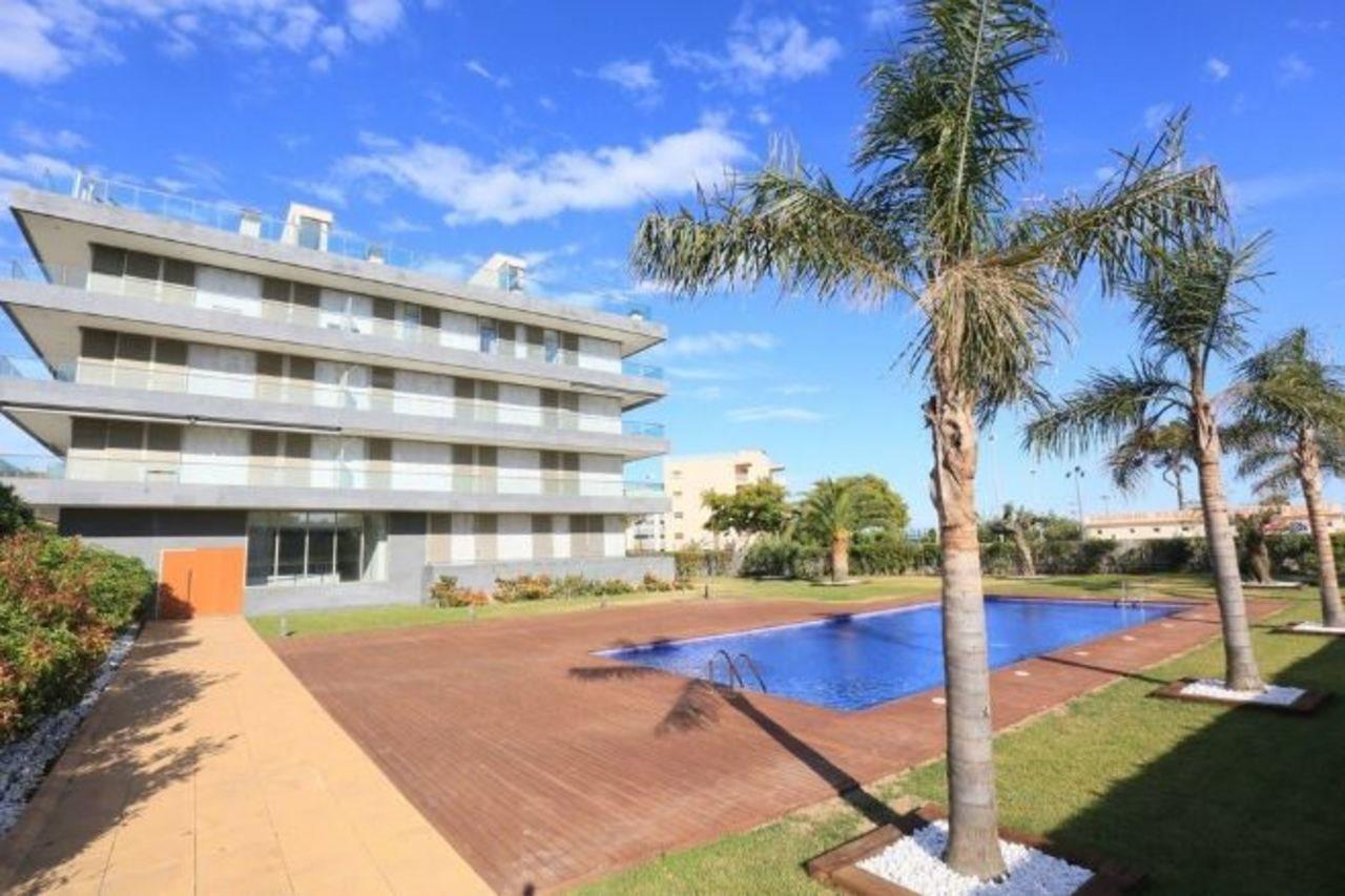 Vista A La Piscina 7 Personas En Apartamento *