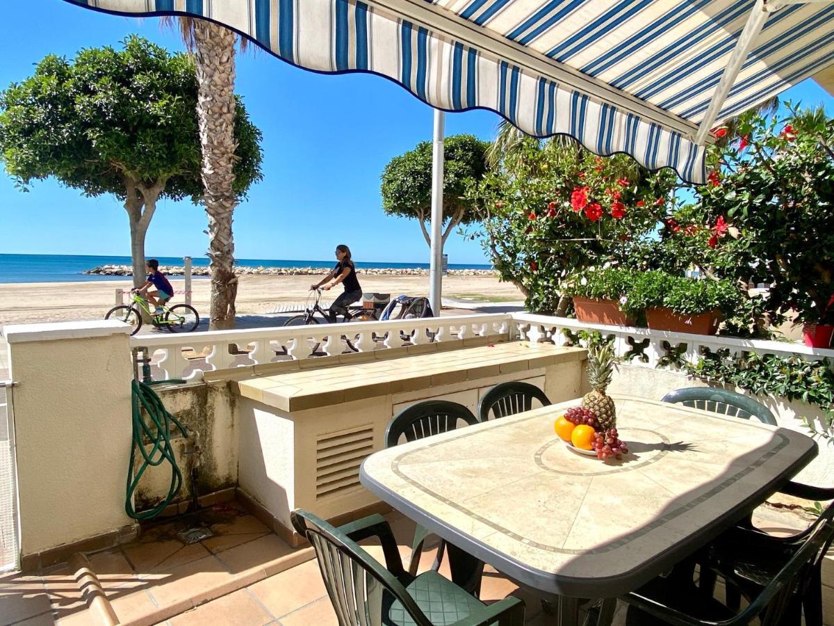 Holiday home House In Front Of The With Sea View *