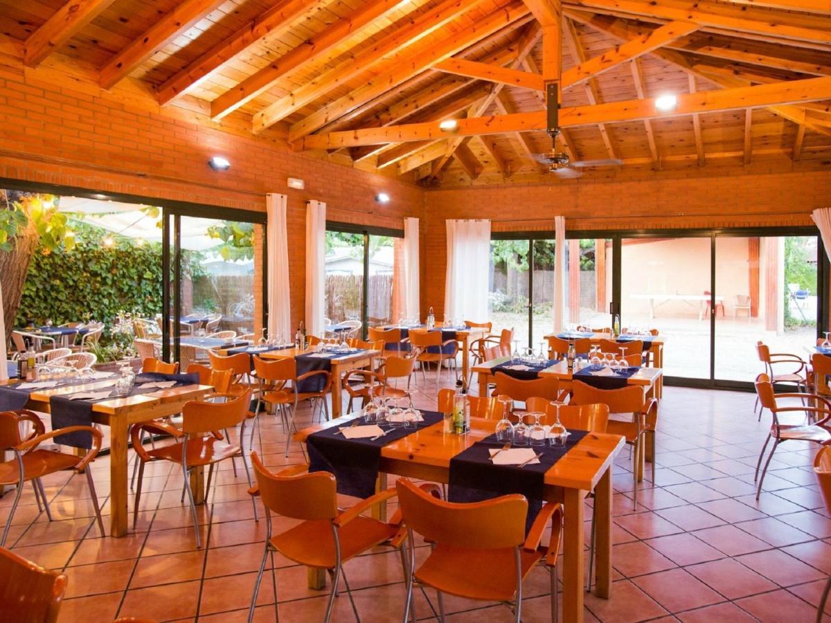 Attractive With A Covered Terrace, 1 Km From Holiday home *