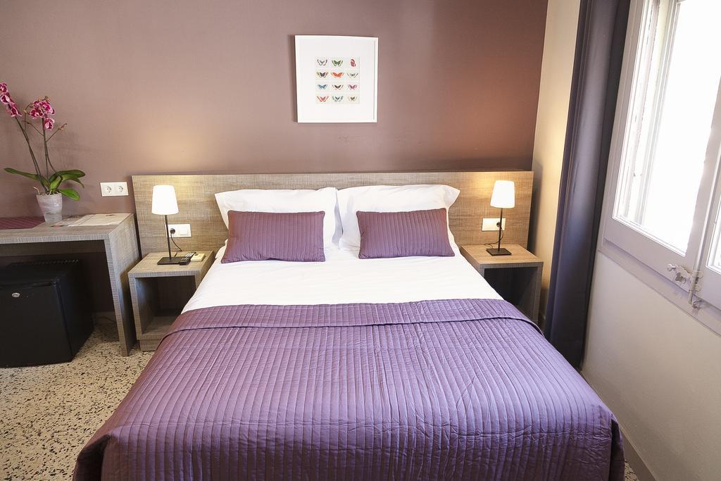 Guest house Fonda Montserrat 2*
