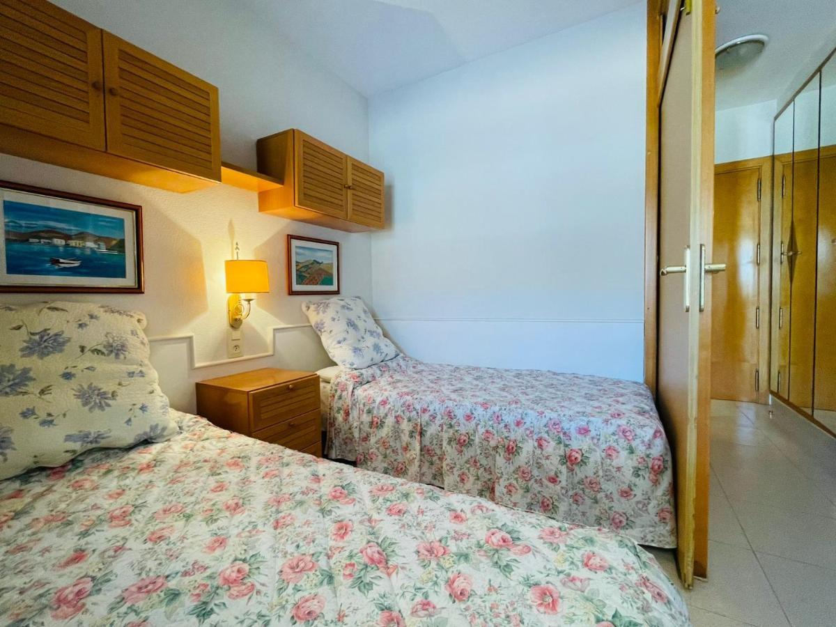 Apartamento Vistas Al Mar, Con Acceso Directo A La Playa, Piscina Y Parking Gratis!!! * Cambrils