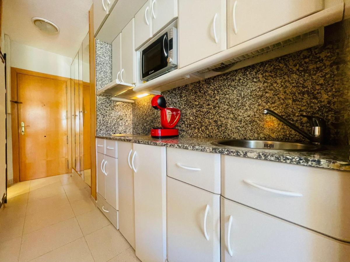 Apartamento Vistas Al Mar, Con Acceso Directo A La Playa, Piscina Y Parking Gratis!!! * Cambrils