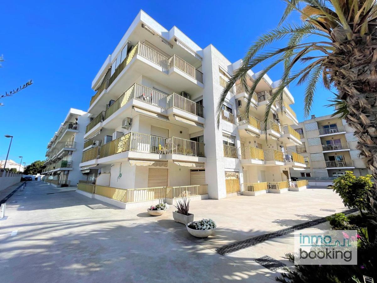 Inmobooking Pins Ii Essence Holyday Apartamento *