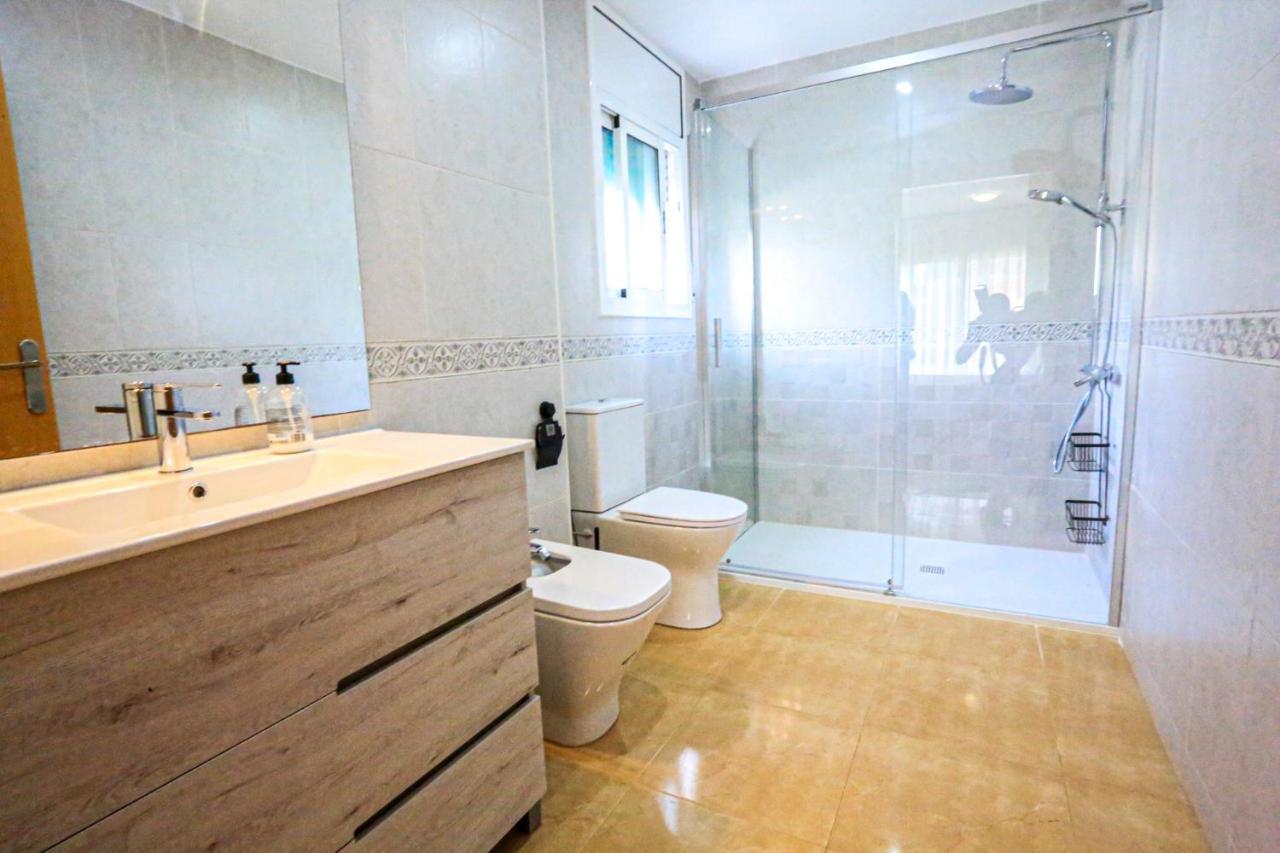 San Rafael Only Famillies Villa