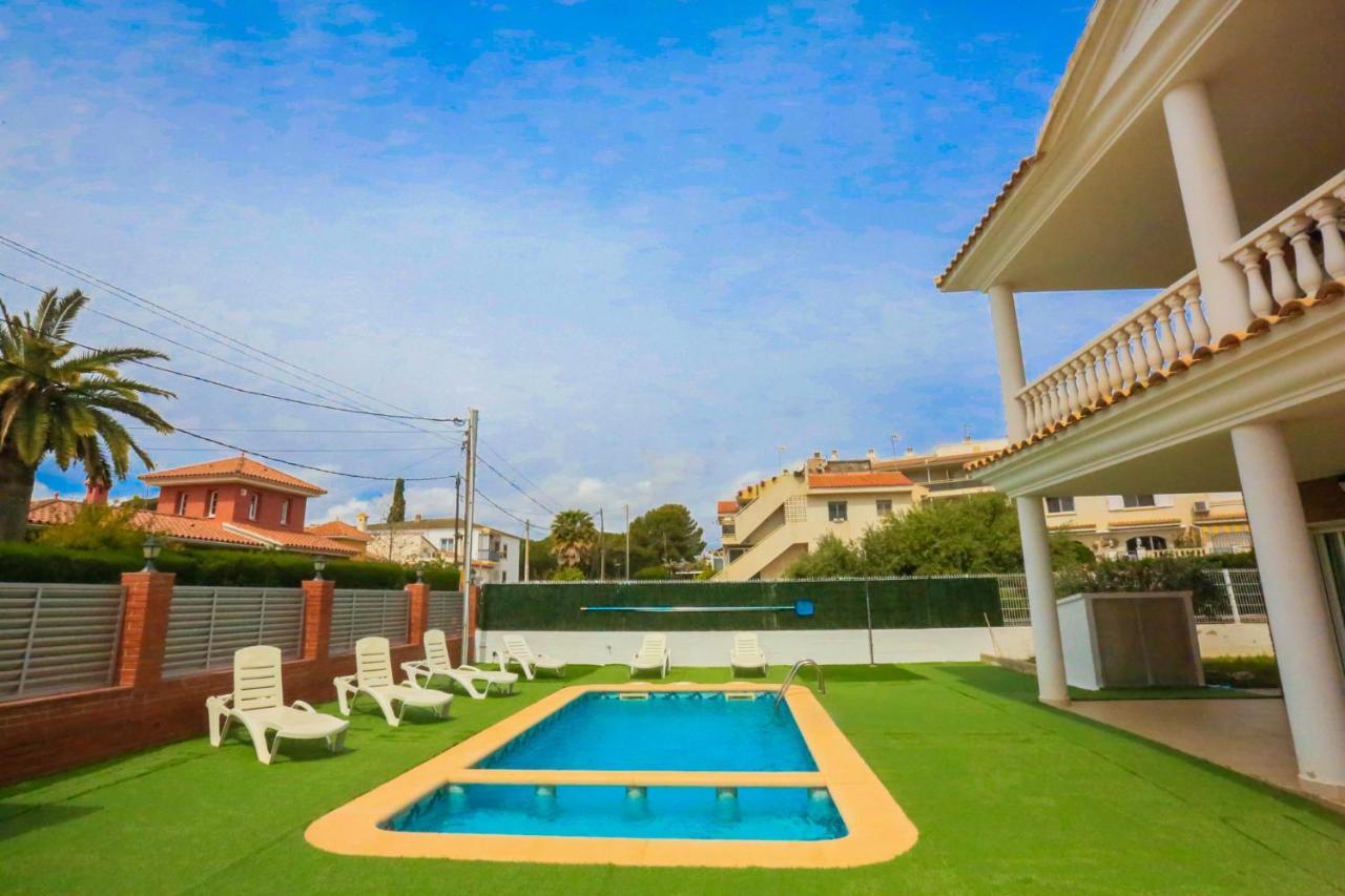 San Rafael Only Famillies Villa