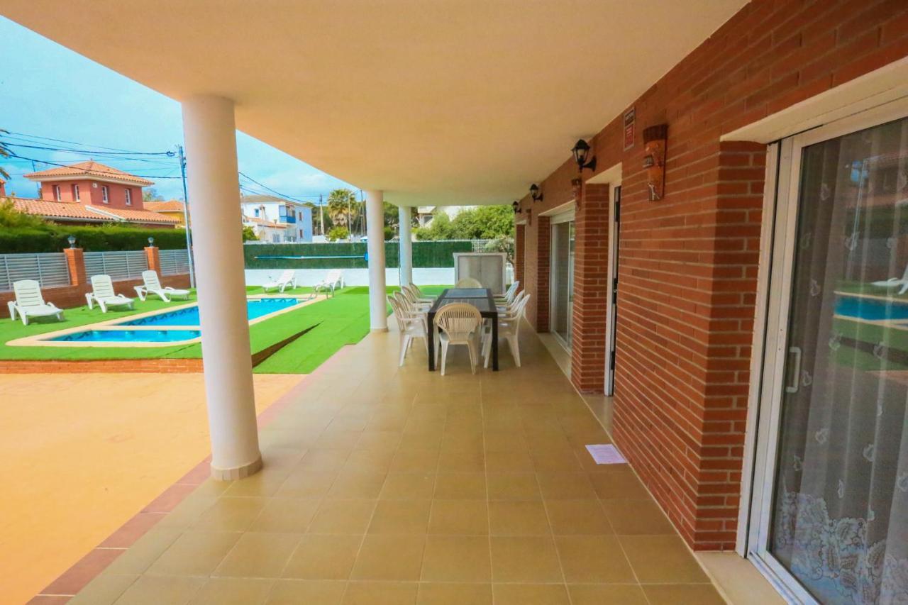 San Rafael Only Famillies Villa