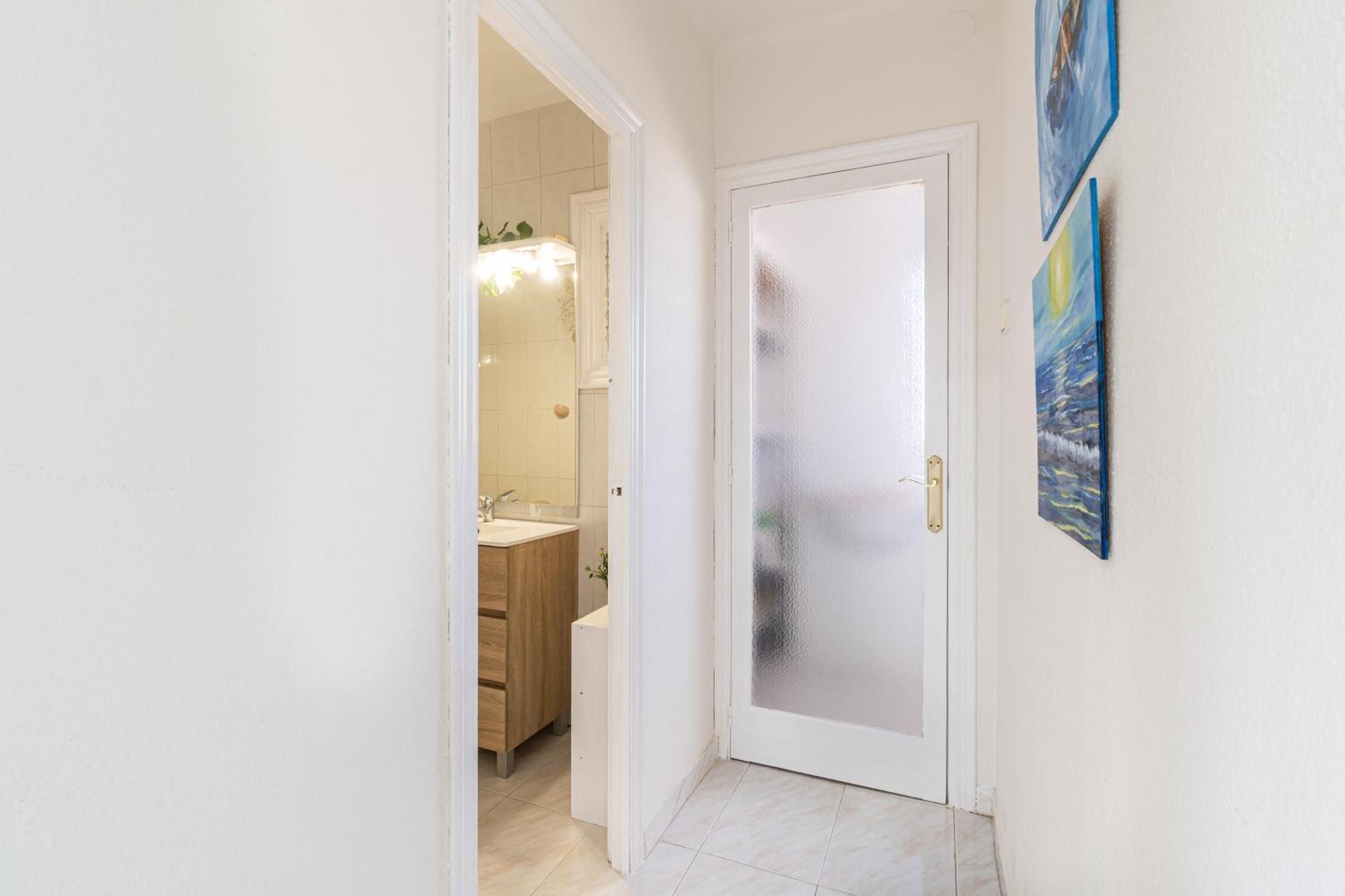 Coastal Paradise & Cozy With A 100m From The Beach!