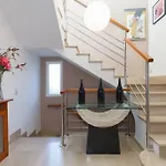 Villa Wine Experience Cambrils - Wine, Art & Games