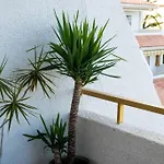 Apartamento sobre el mar, con piscina y wifi