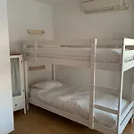 Apartamento sobre el mar, con piscina y wifi