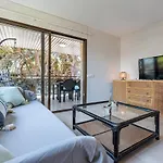 Ático en primera línea con vistas, piscina y parking