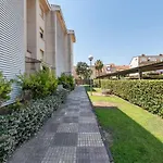 Ático en primera línea con vistas, piscina y parking