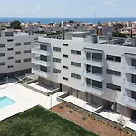 Apartamento Con Piscina Y Cerca De La Playa