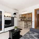 Uhc Txingudi Apartments