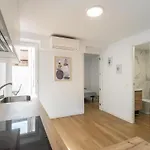 Apartment Near The Sea