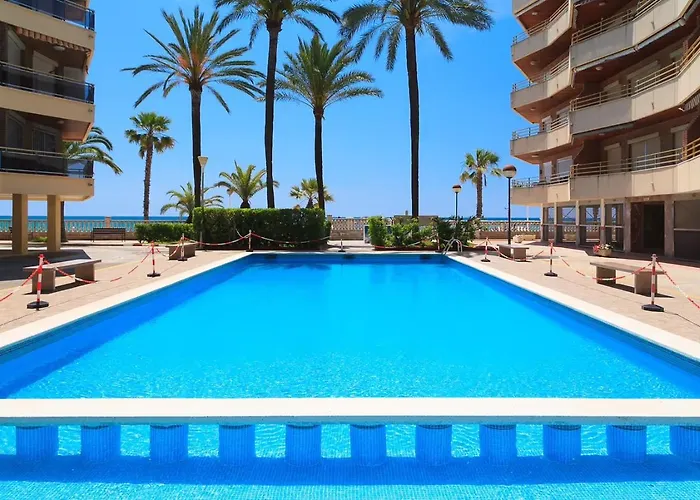 ApartBeach MARINA PLAYA Climatizado Piscina y Parking