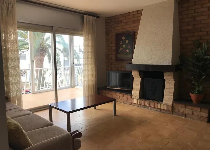 Apartamento situado en 1º linea de playa La Llosa 112B - INMO22