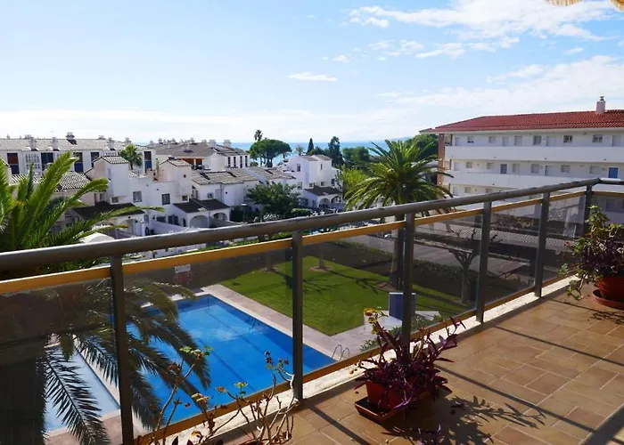 50 M De La Plage! Proche Du Centre Ville! Piscine! Vue Sur Mer Et Montagnes! Wifi! 2 Velos A Disposition!
