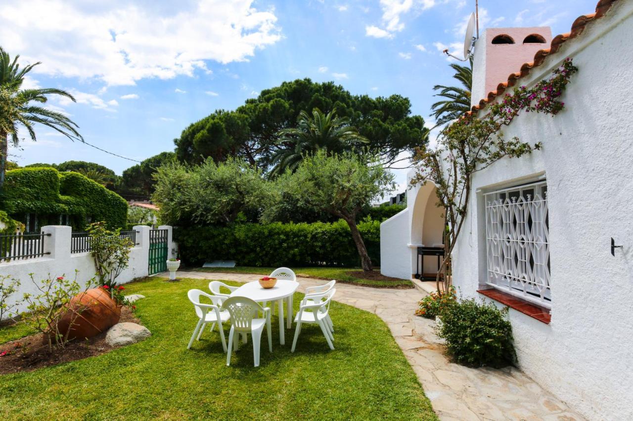 Villa OnlyWay VILLABIANCA Casa individual con jardín privado a 50m de la playa *