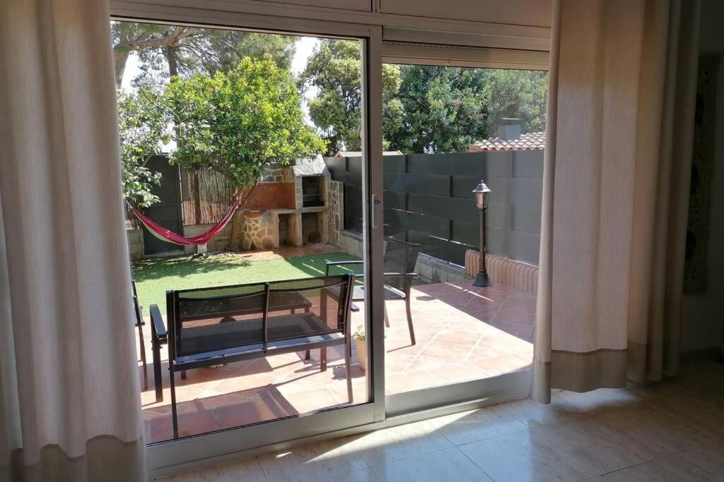 Casa Con Jardín Y Piscina En Zona Tranquila Сasa de vacaciones