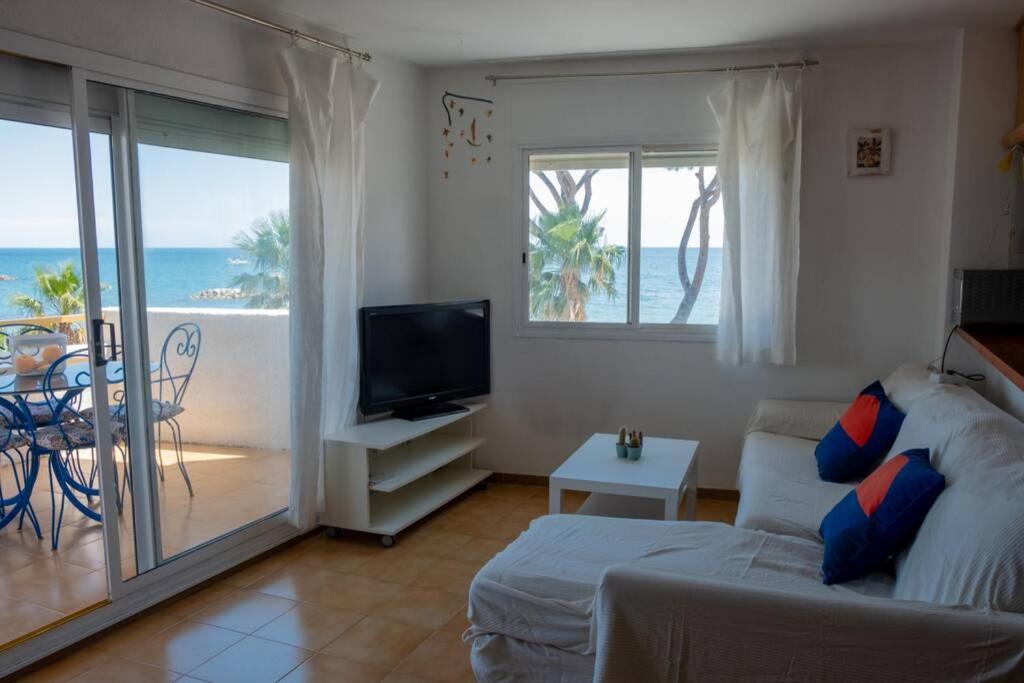 Apartamento Sobre El Mar, Con Piscina Y Wifi Cambrils