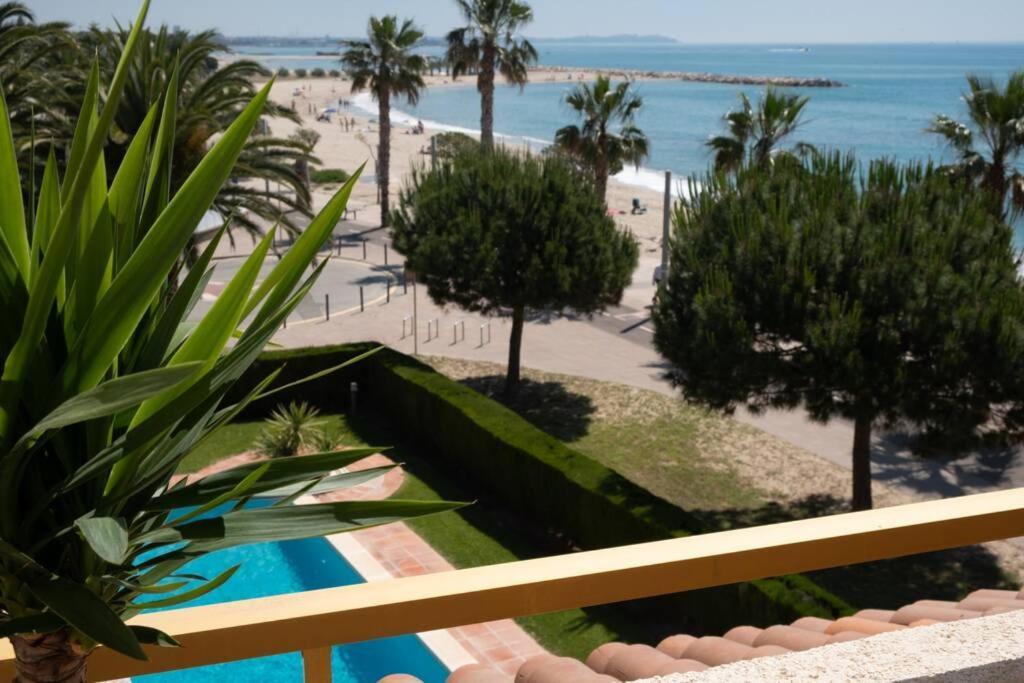Apartamento Sobre El Mar, Con Piscina Y Wifi * Cambrils