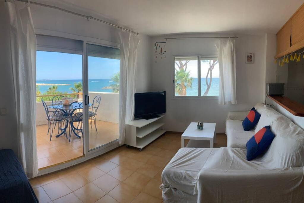 Apartamento Apartamento Sobre El Mar, Con Piscina Y Wifi *
