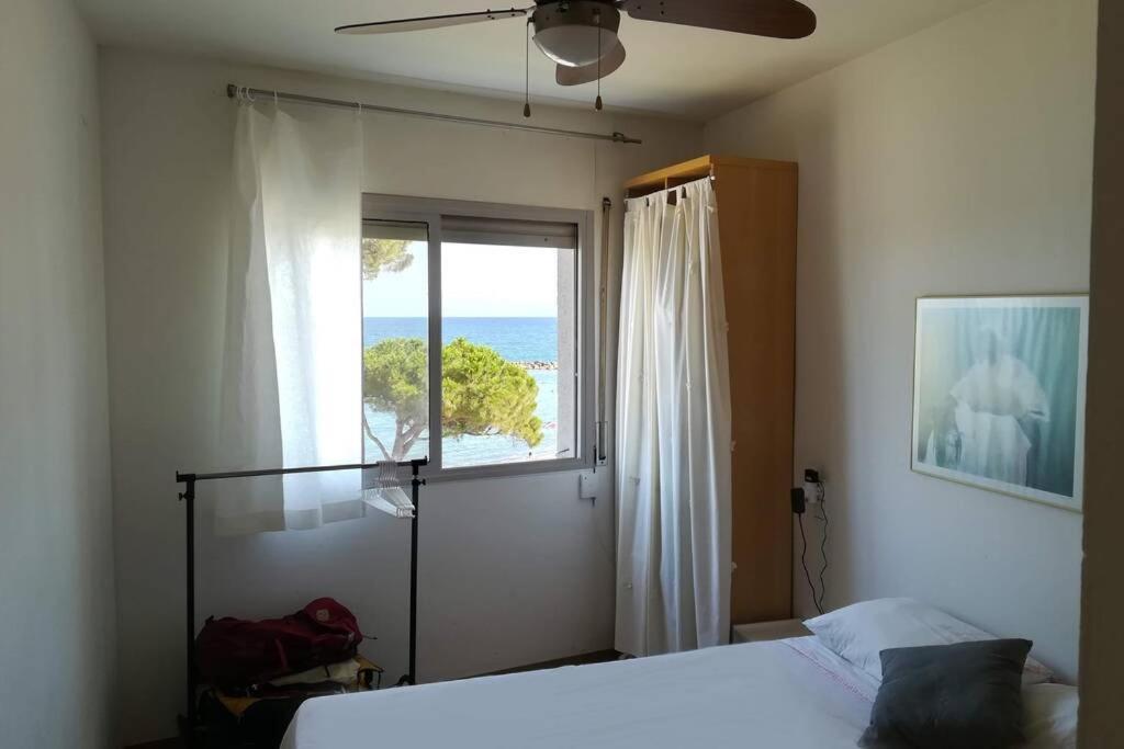 Apartamento Apartamento Sobre El Mar, Con Piscina Y Wifi