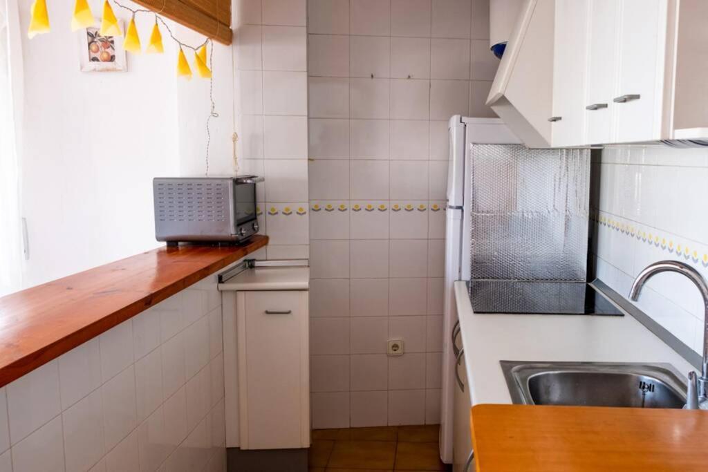 Apartamento Apartamento Sobre El Mar, Con Piscina Y Wifi *