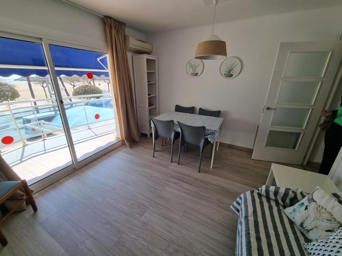 Primera Linea Mar Cerca Puerto Apartment *
