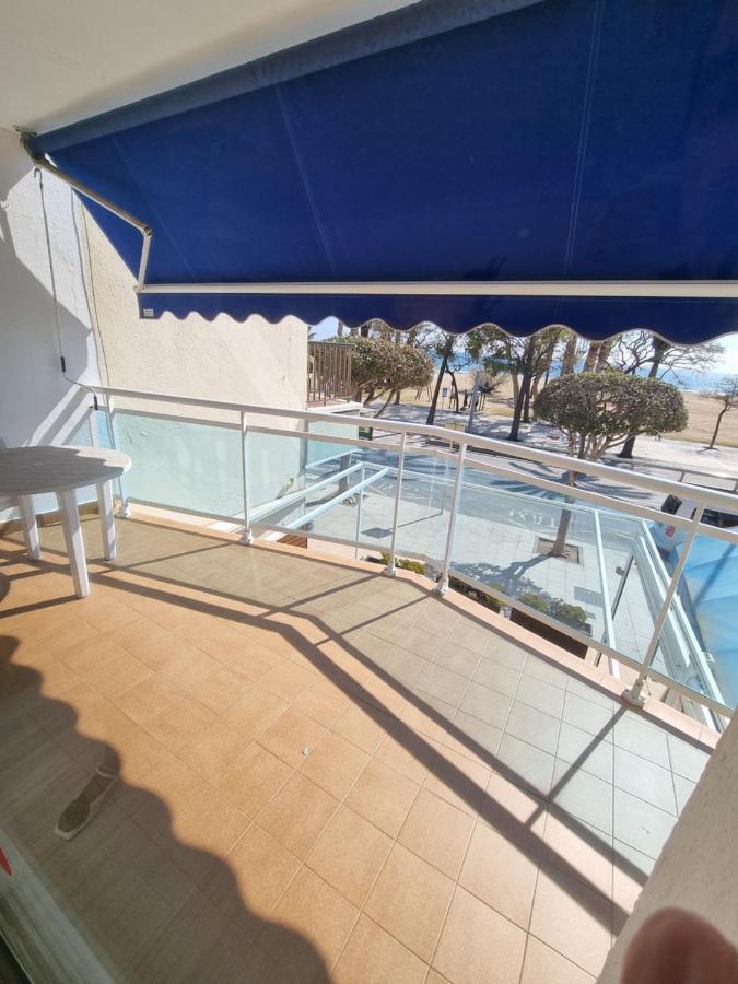 Primera Linea Mar Cerca Puerto Apartment *