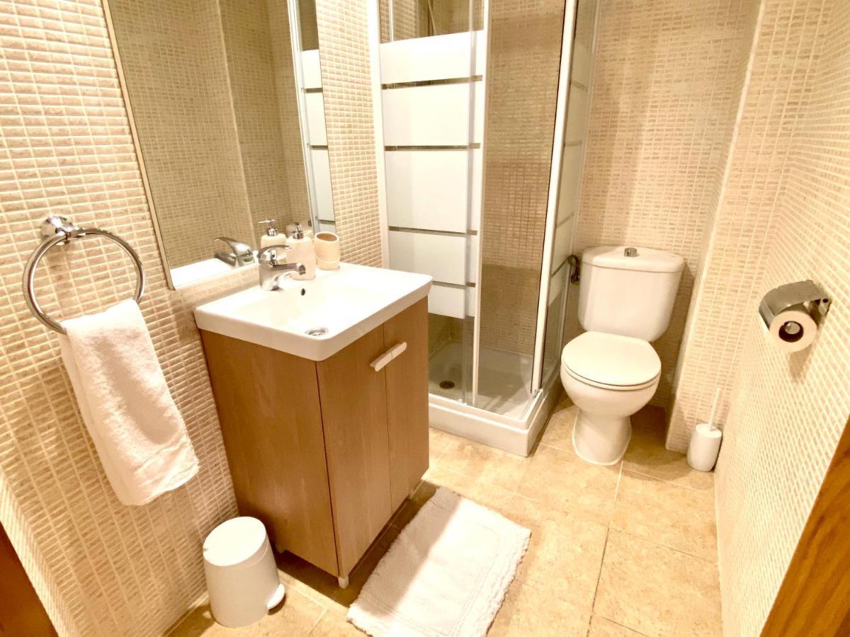 Apartamento Pequeño Y Luminoso En *