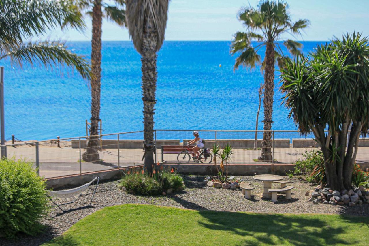 Litoral Costa Dorada - Acacias Only Families Villa *