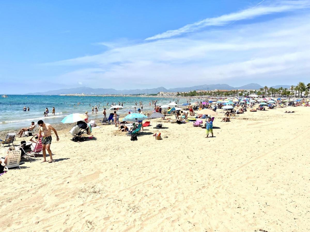 Apartbeach Fabiola Vistas Playa Y Climatizado *