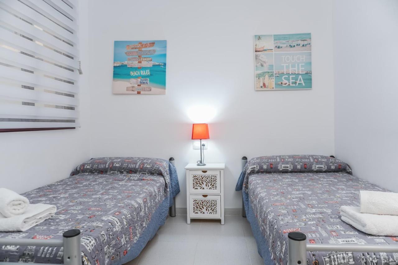 Apartment & Sea