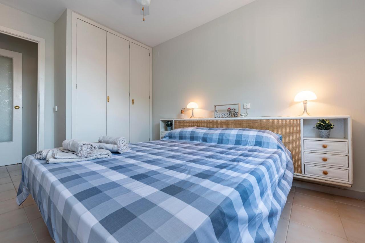 ático En Primera Línea Con Vistas, Piscina Y Parking * Cambrils