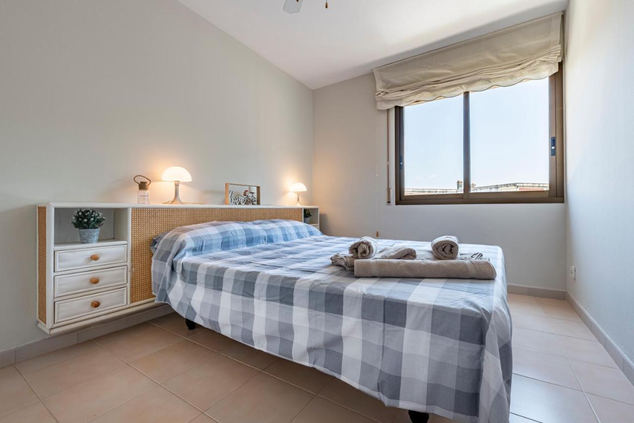 ático En Primera Línea Con Vistas, Piscina Y Parking *
