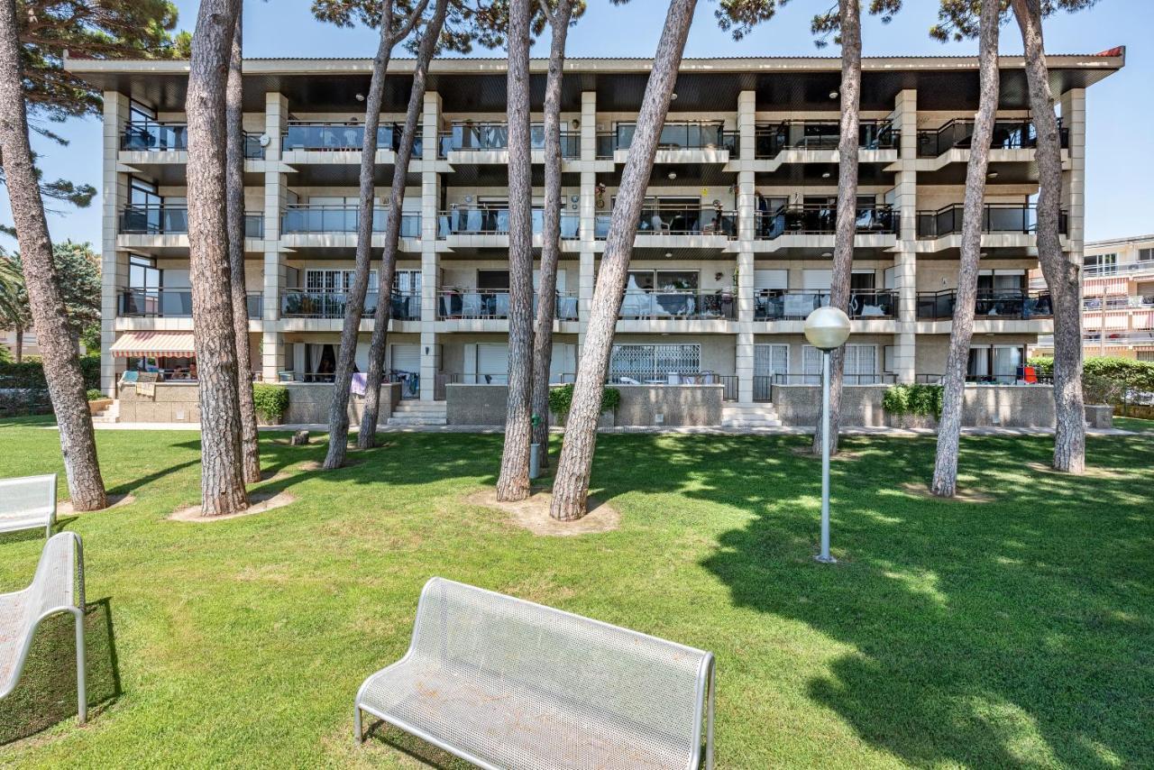 ático En Primera Línea Con Vistas, Piscina Y Parking Cambrils