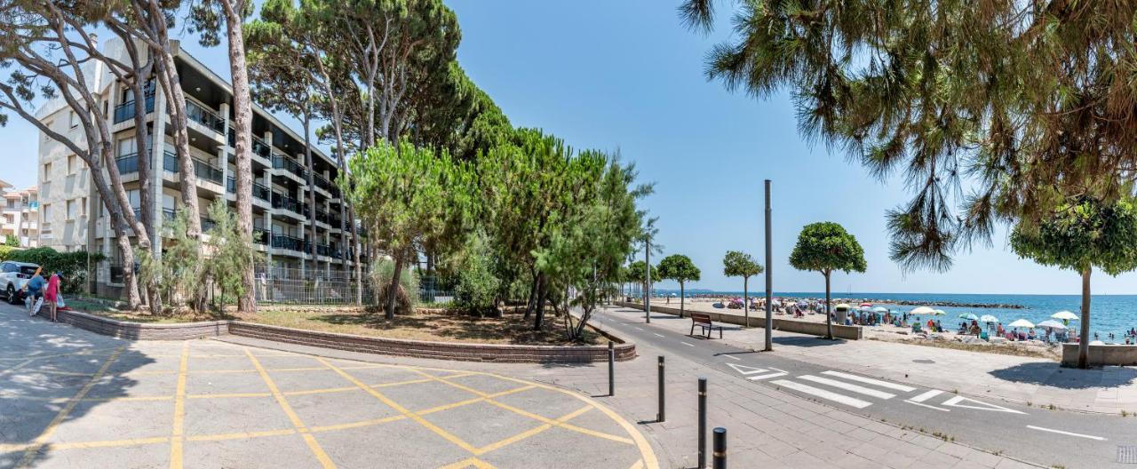 Apartamento ático En Primera Línea Con Vistas, Piscina Y Parking *