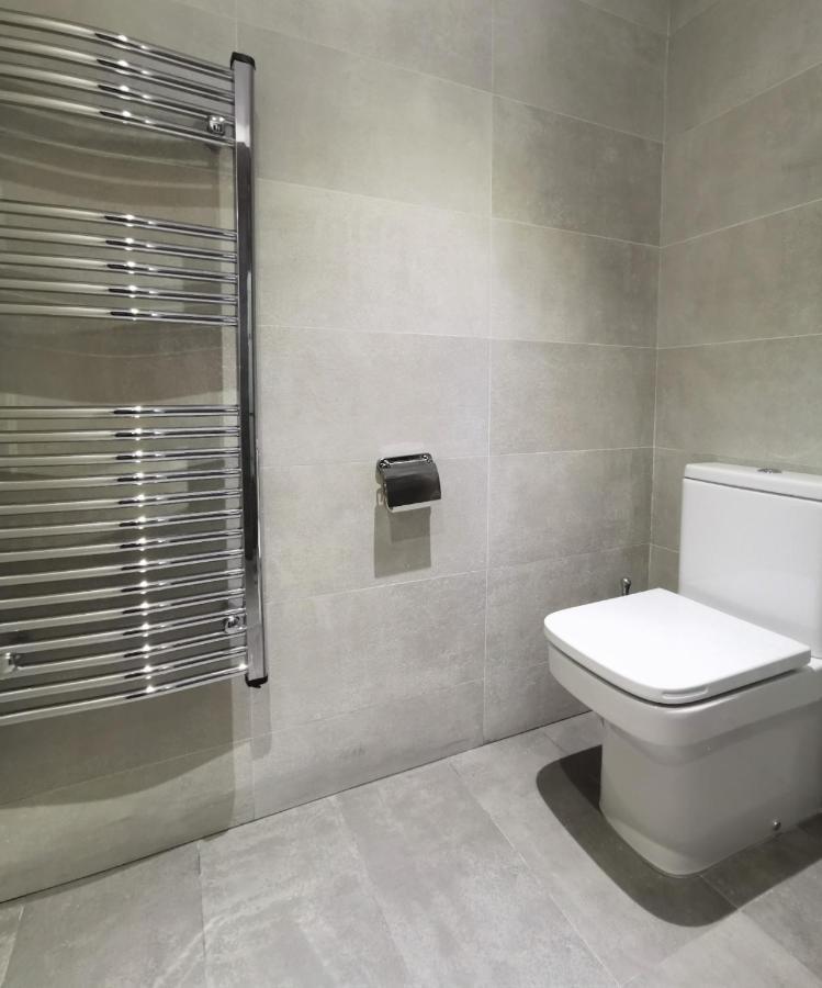 New! Renovated House With Terrace In