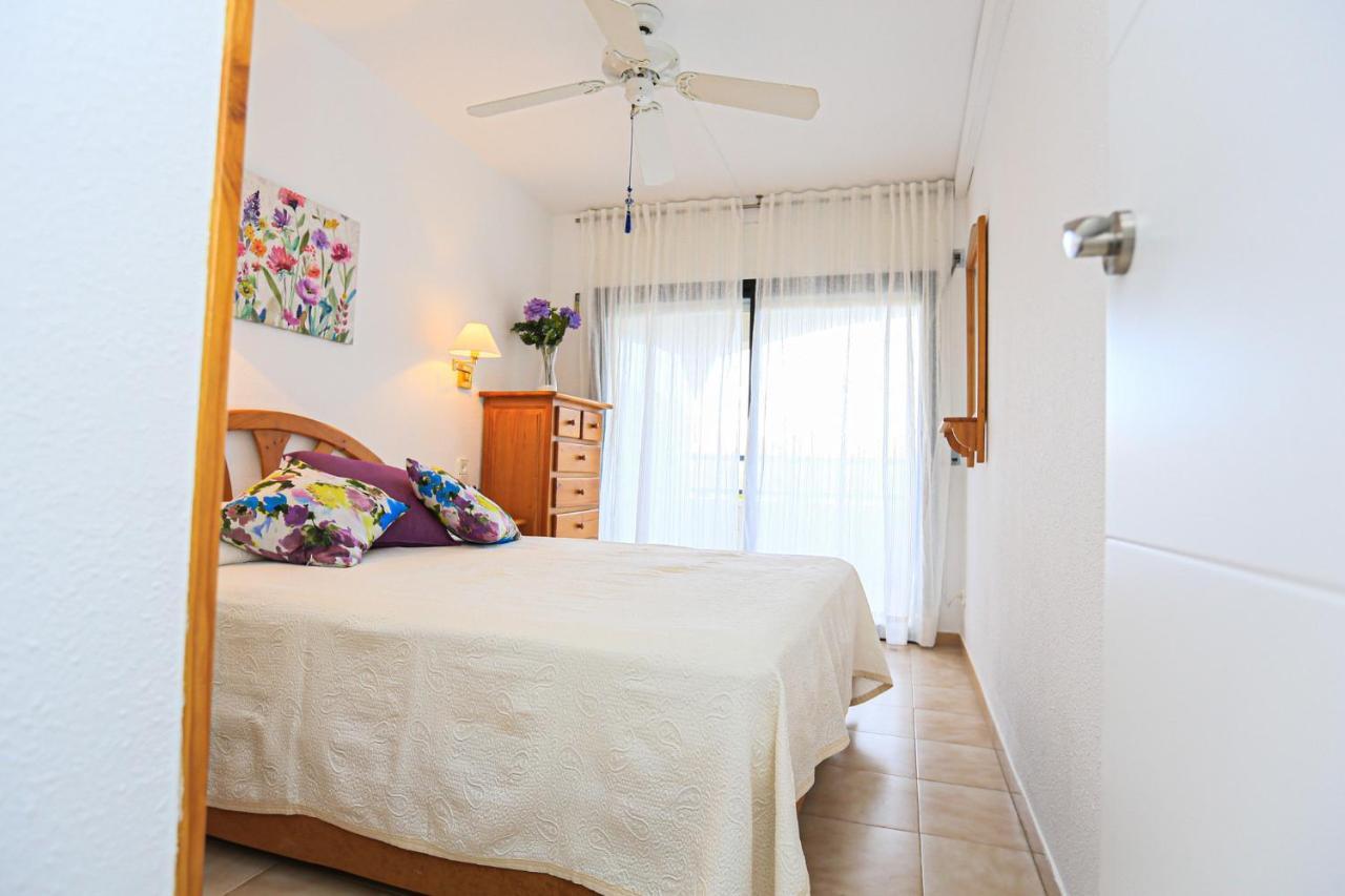 Litoral Costa Dorada - Regata Only Families Apartment