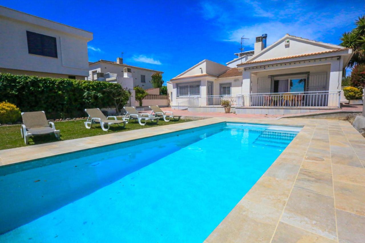 Litoral Costa Dorada - Acacias Only Families Villa *