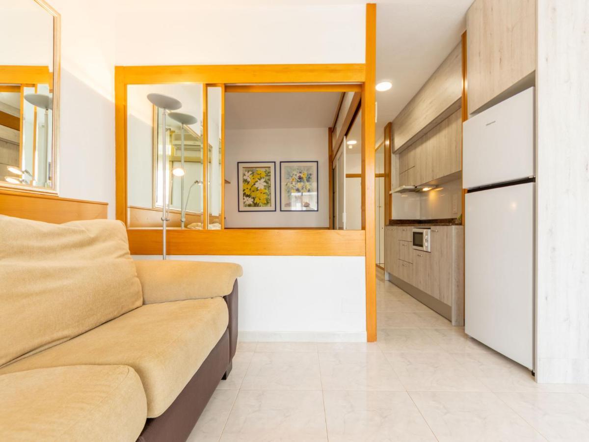 International-3 By Interhome