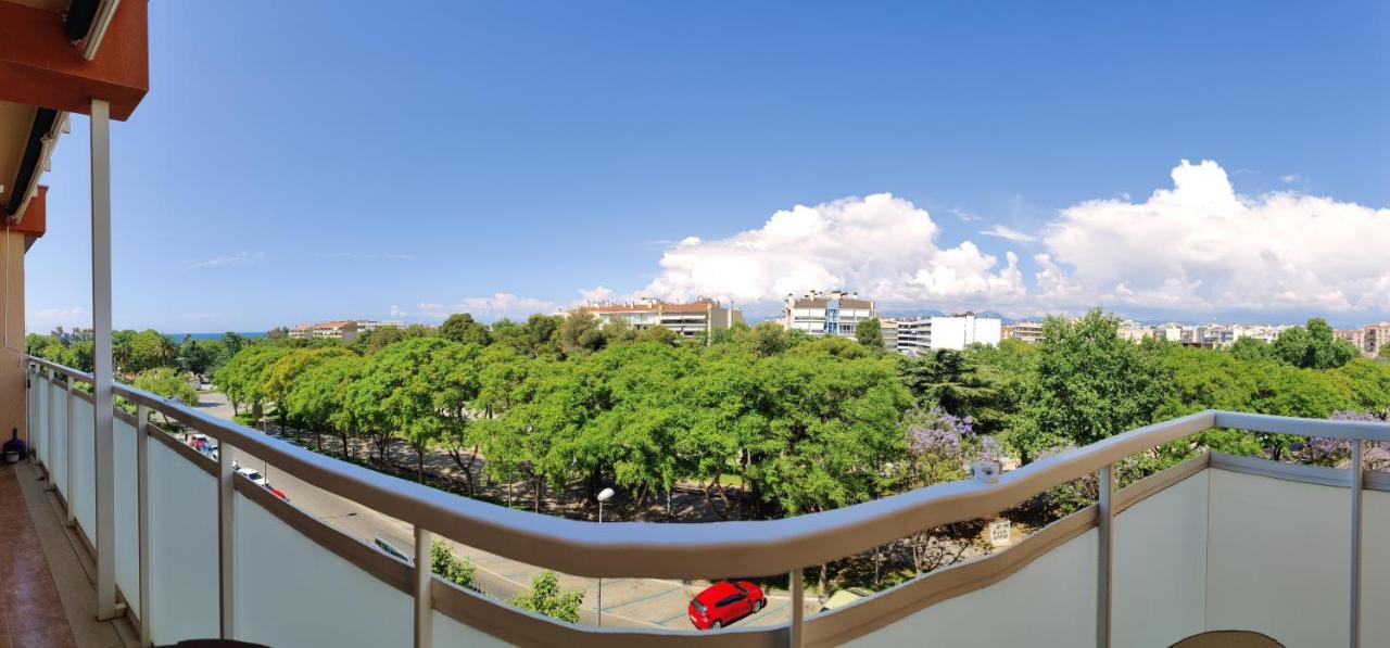 Sunny Flat With Balcony And Sea Views Apartamento Cambrils