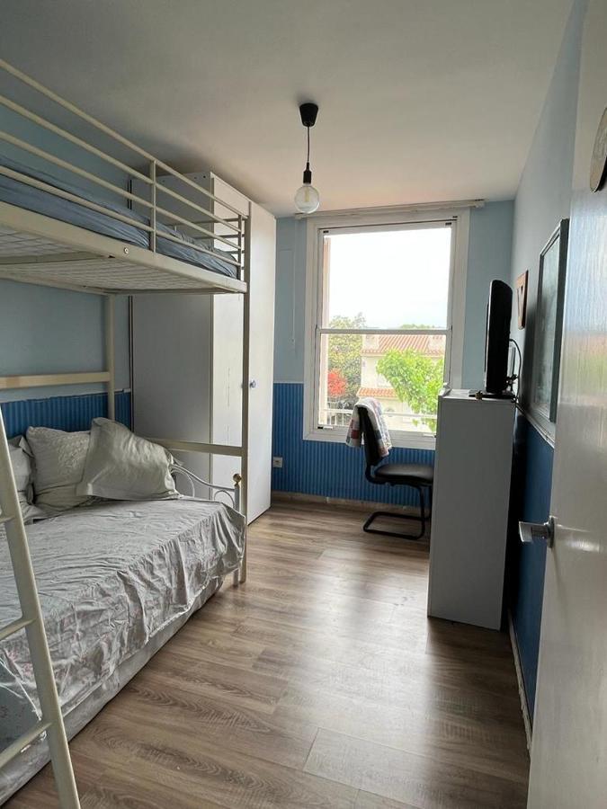 Holiday home Adosado Con Piscina 4 Habitaciones, 8 Huespedes *