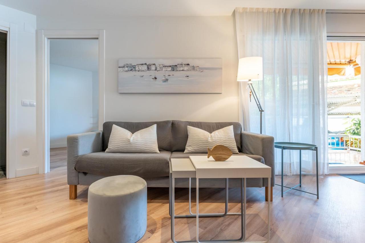 Vilamar: Apartamento Renovado Delante Del Mar