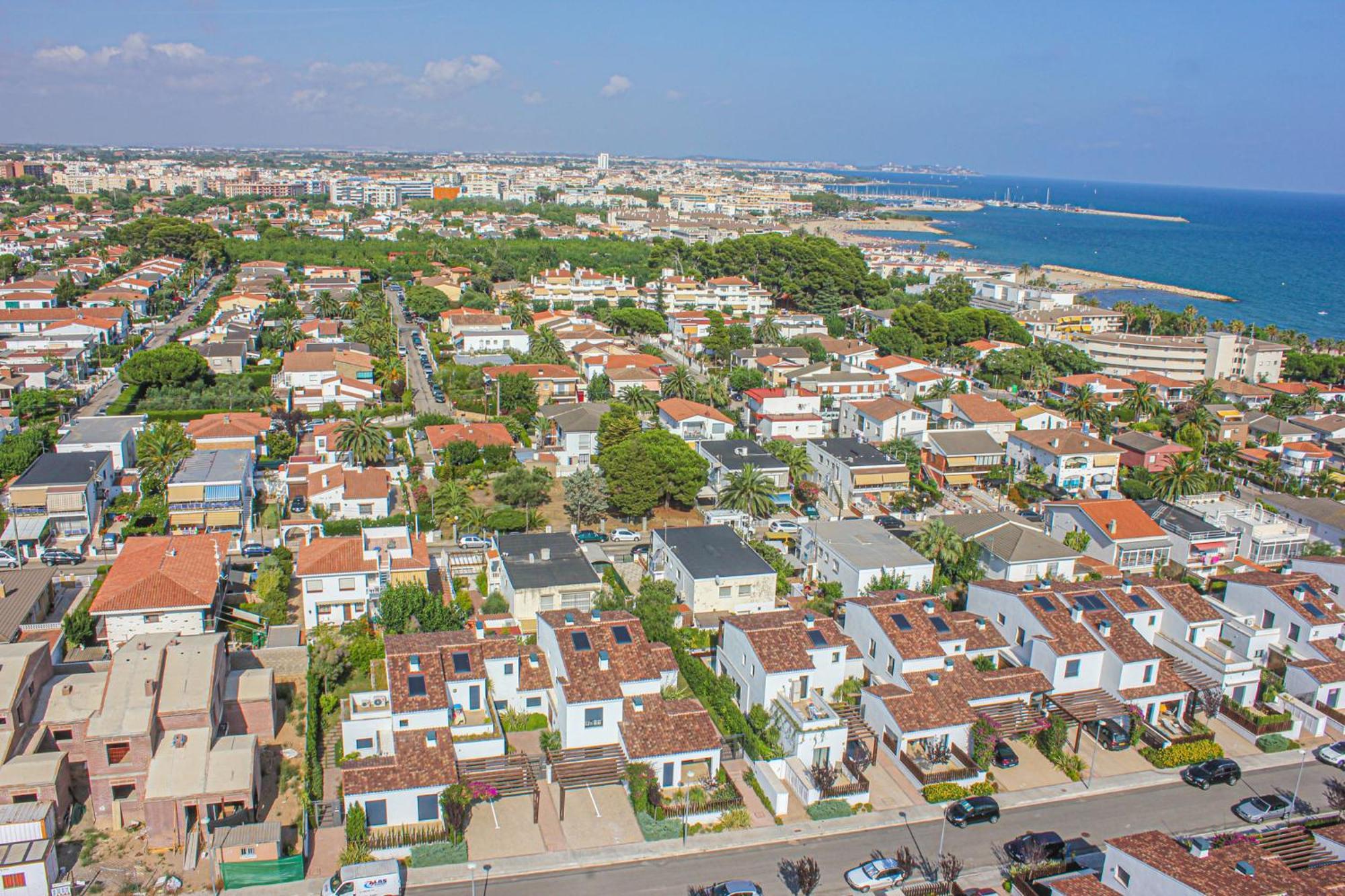 Passeig Del Mar - Only Families * Cambrils